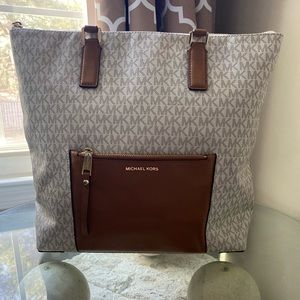 Michael Kors Ariana Large Tote(30T7GA3T3B) Vanilla